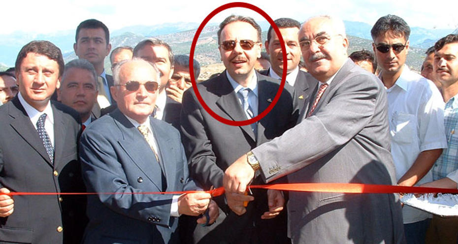 Eski Ulaştırma Bakanı Arif Ahmet Denizolgun'un Ölüm Şüphesi Üzerine Mezar Açma Kararı
