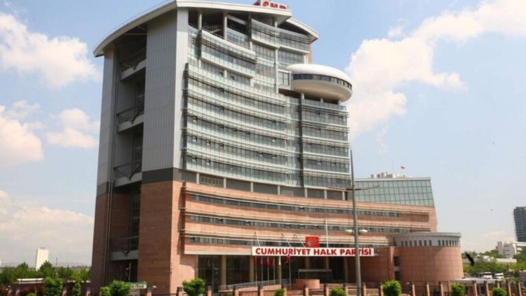 CHP, cumhurbaşkanlığı adayı için belirlenecek ön seçim takvimini açıkladı.