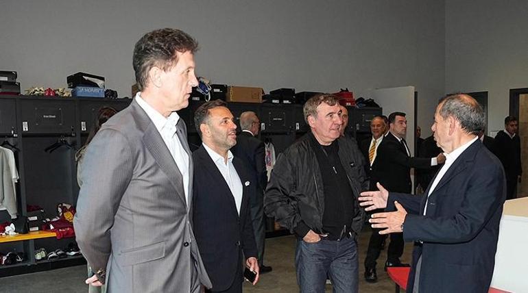 UEFA Kupası'nın yıldönümünde Galatasaray efsaneleri birlikte